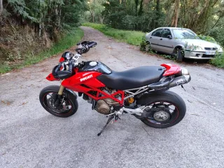 Ducati Hypermotard 1100 S