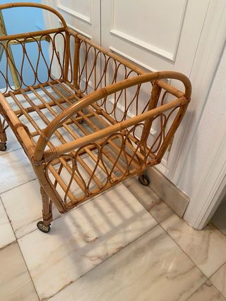 Cuna de bambú con ruedas epoca de los 90