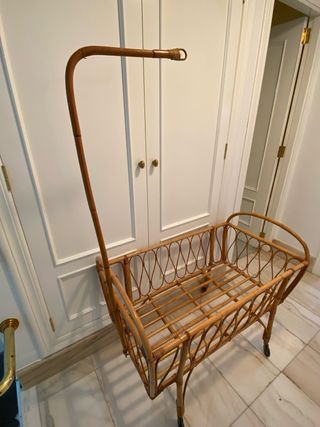 Cuna de bambú con ruedas epoca de los 90