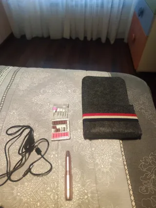 Torno de uñas eléctrico rosa