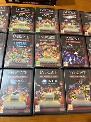 Consola Evercade Premium Pack + 16 Juegos