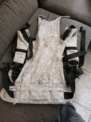 Portabebés ergonómico estampado floral