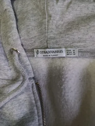 Sudadera gris oversize Stradivarius