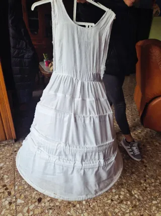 Cancán blanco para niña.