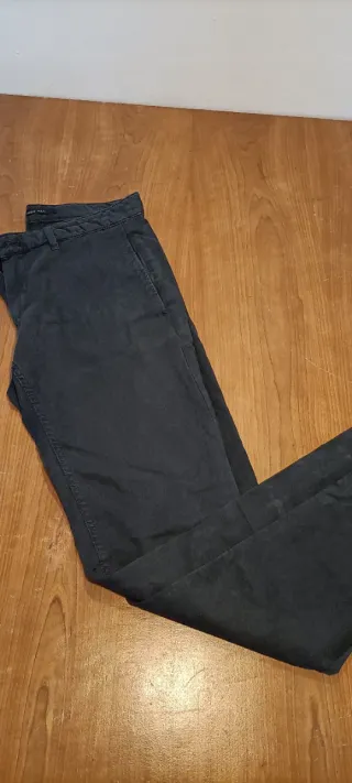 Pantalón chino azul marino