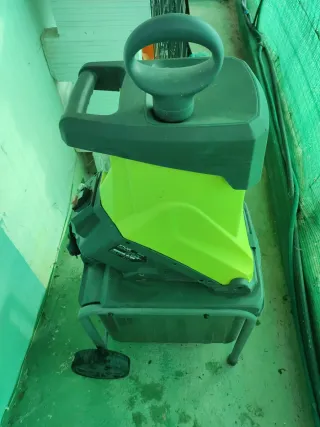 Triturador RYOBI RSH2545B 2500W