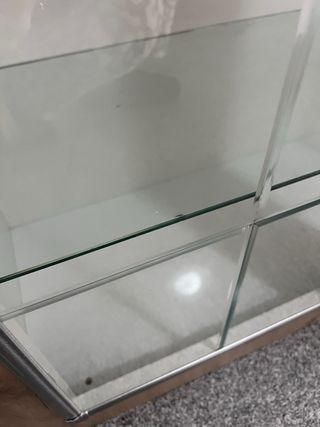Mueble de cocina con puertas de cristal