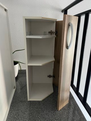 Mueble de cocina con puertas de cristal