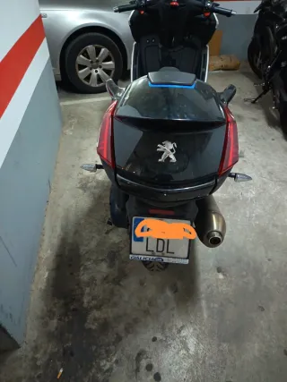 Peugeot Metropolis 400i Maxiscooter