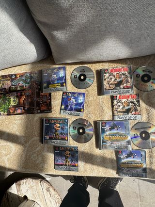 PS1 lote juegos, 2 mandos y 2 pistolas originales.