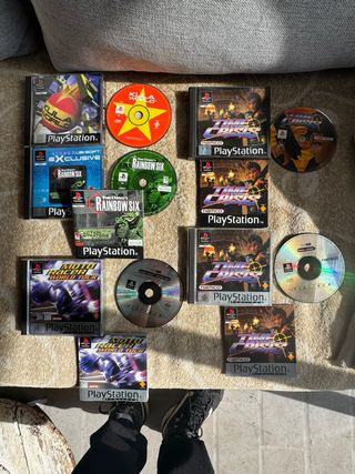 PS1 lote juegos, 2 mandos y 2 pistolas originales.