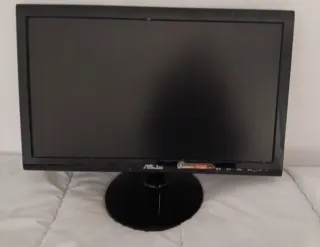 Monitor Asus 18 pulgadas + cables