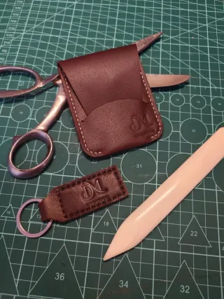 Cartera de piel hecha a mano
