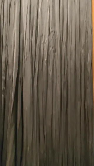 Falda larga gris plisada