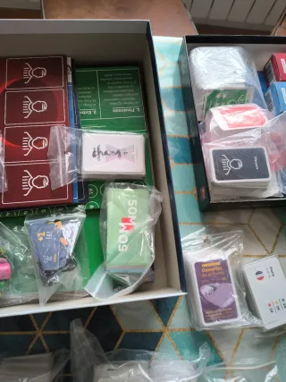 Juego de mesa Superclub + expansiones