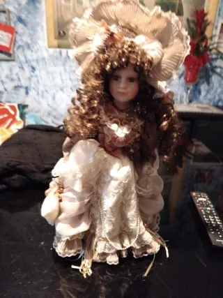 Bambola ceramica stile anni '30