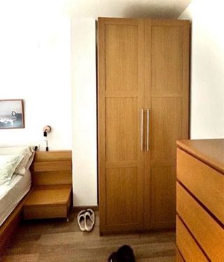 Cama canapé, mesillas, armario y cómoda MALM