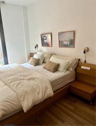 Cama canapé, mesillas, armario y cómoda MALM