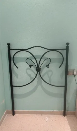 Cabecero de cama individual de hierro