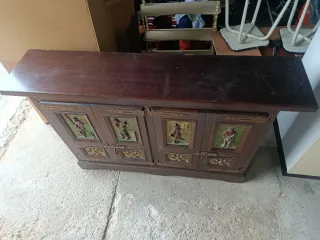 Aparador antiguo madera y metal