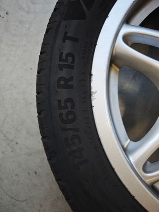 Llantas de aluminio Smart con Continental