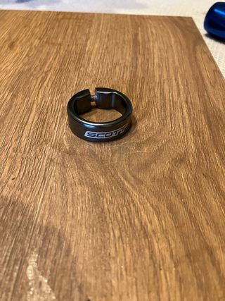 Abrazadera sillín Scott