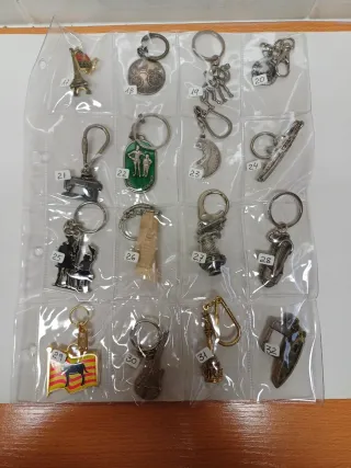 Lote de 16 llaveros coleccionables
