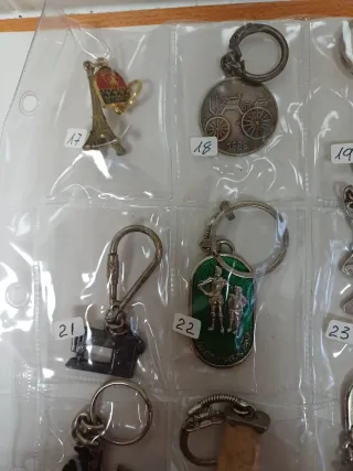 Lote de 16 llaveros coleccionables