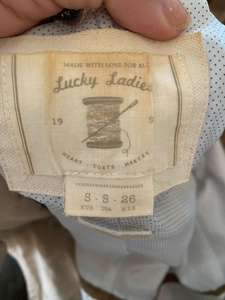 Gabardina Beige Lucky Ladies