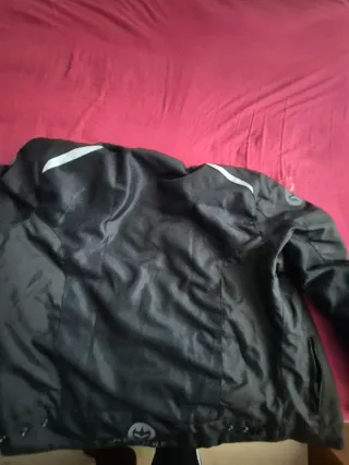Chaqueta de moto negra