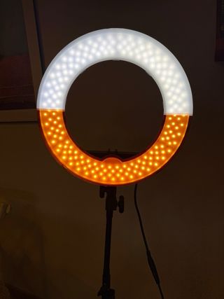 Foco LED Circular con Trípode NEEWER