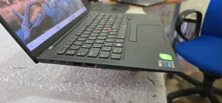 Carbon X1 Gen 9 I7 16 RAM 512 SSD