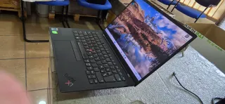 Carbon X1 Gen 9 I7 16 RAM 512 SSD