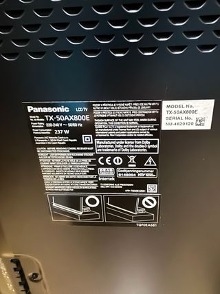 TV Panasonic 4K 50 Negra y Plateada