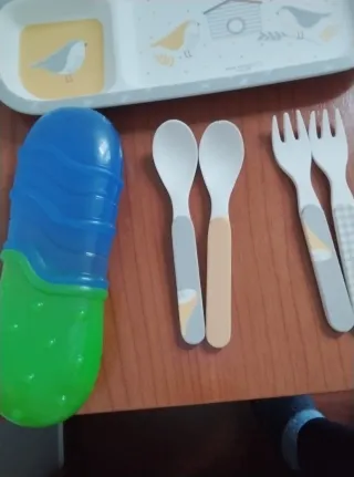 Kit alimentación bebé plato, cubiertos y bolsas
