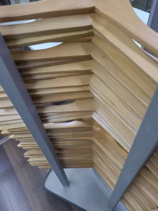 Lote 10 perchas madera