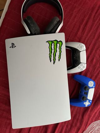 Consola PS5 Disco + 3 Juegos + 2 Mando