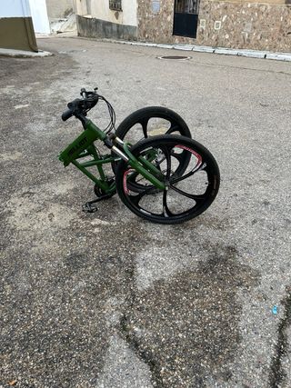 Bici pieghevole da montagna verde