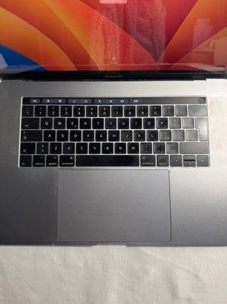 MacBook Pro 15” 2017 i7 2.9 / 16GB / 512GB SSD