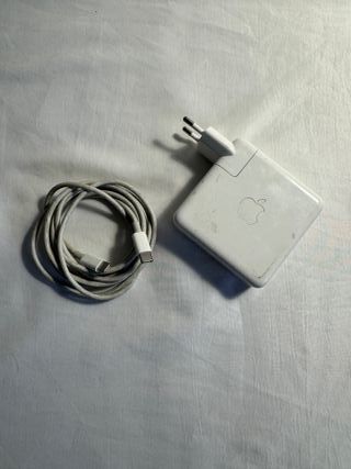 MacBook Pro 15” 2017 i7 2.9 / 16GB / 512GB SSD