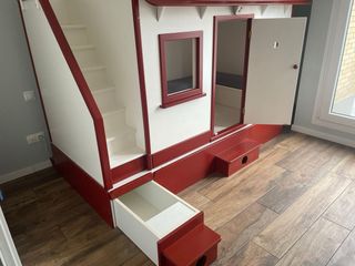 Casita infantil con dos camas