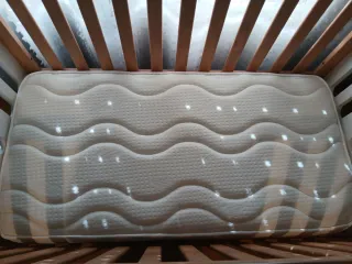 Cuna madera + colchón bebé