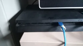 PS4 FIFA 17, FIFA 18 y PES 2017, se vende consola