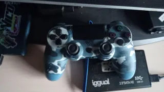 PS4 FIFA 17, FIFA 18 y PES 2017, se vende consola