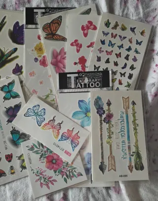 Set 150 temporary tattoos su vari foglietti