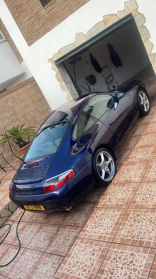 Porsche 911 carrera 2 996