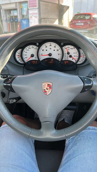 Porsche 911 carrera 2 996