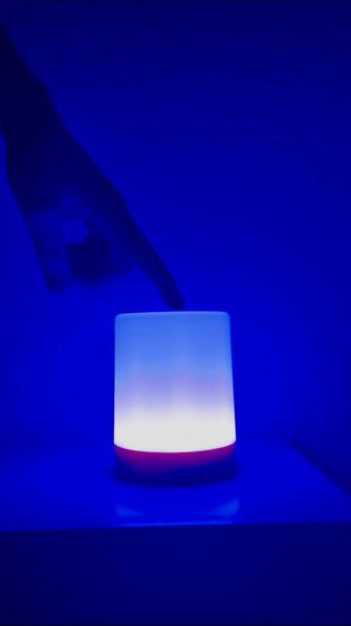 Lámpara LED táctil nocturna – recargable USB, RGB