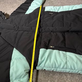 Abrigo Syna World Negro y Turquesa