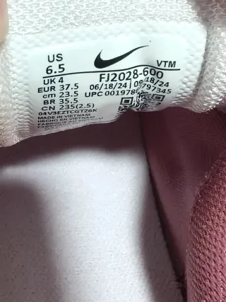 Nike Zoom Vomero 5 Talla 37.5 Rosa/Plata